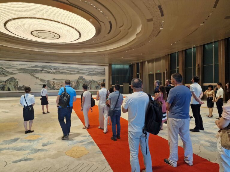 A Bulgarian delegation visited the newly opened International Conference and Exhibition Center in Ningbo, China
