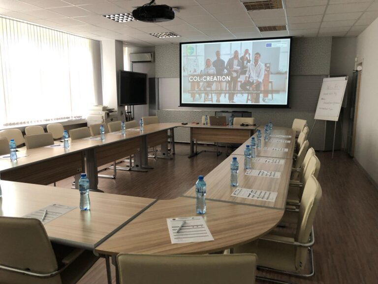 An information meeting marks the beginning of the COL-CREATION project
